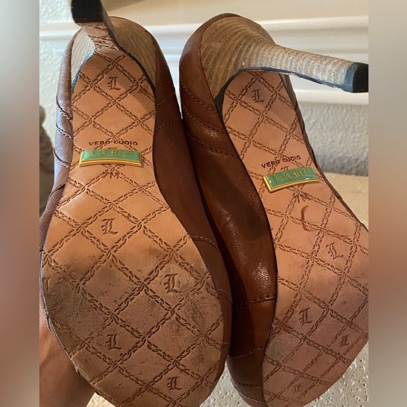 L.A.M.B. Heels! Sexy Saddle Color Heels - Picture 9 of 10